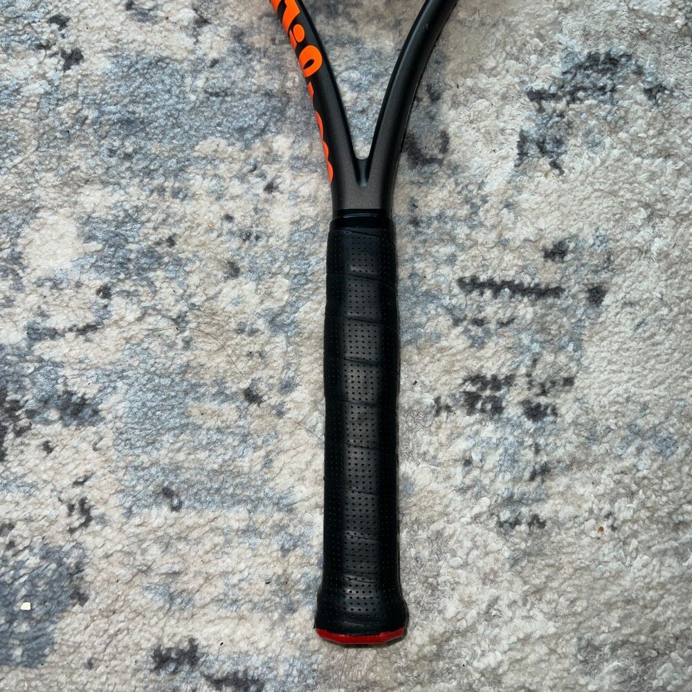 Wilson Burn 100 V2.0 Countervail Tennis Racquet 4 3/8 Grip (L3) 16x19 300g - Picture 10 of 10